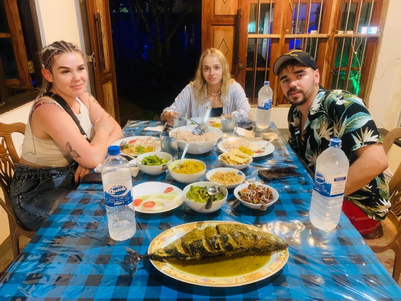Sanda Hiru Guest Mirissa Kültér fotó